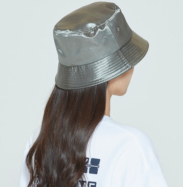 ロマンティッククラウン(ROMANTIC CROWN) LAUREL LOGO BUCKET HAT_KHAKI