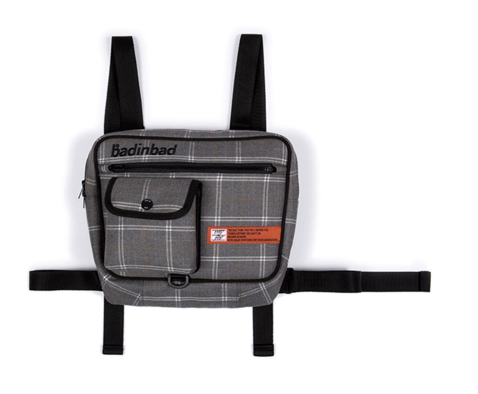 ベドインベド(BADINBAD) CHEST FRONT BAG_GREY