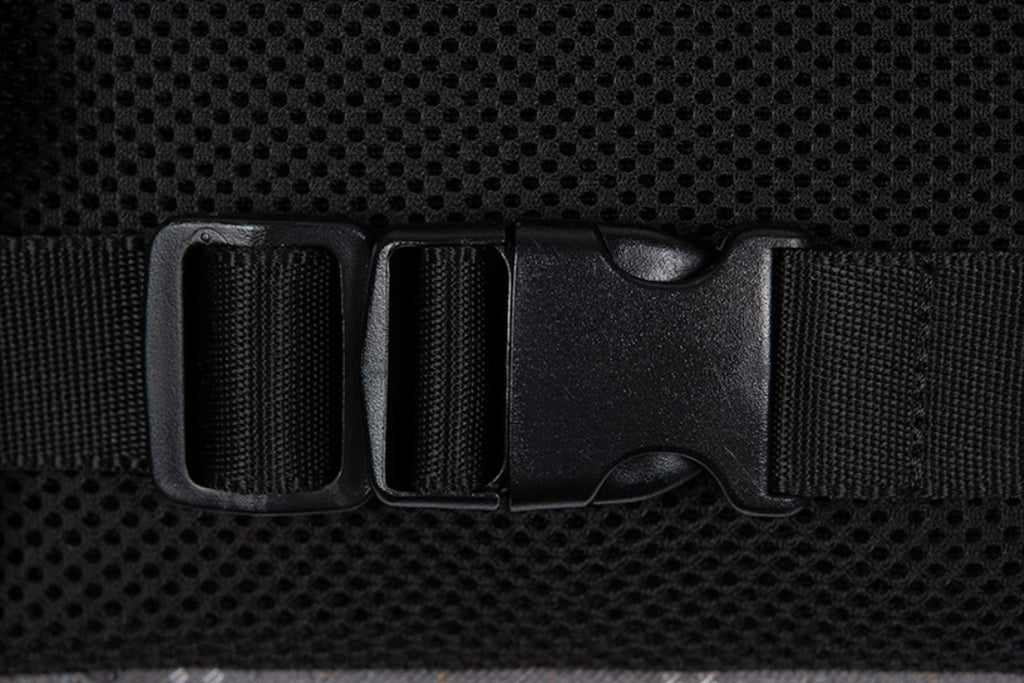 ベドインベド(BADINBAD) CHEST FRONT BAG_GREY