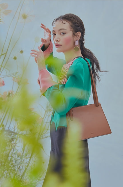 BBYB(ビービーワイビー)  Dahlia (S) Bag (Brown Sugar)