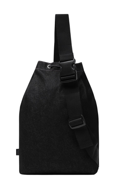 オルモストブルー(Almost Blue) DENIM BUCKET SLING BAG