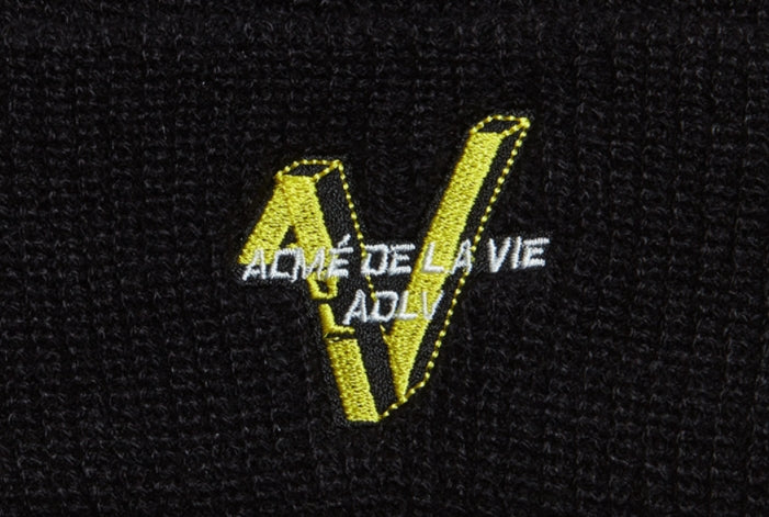 アクメドラビ(acme' de la vie) ADLV V SYMBOL LOGO BEANIE BLACK