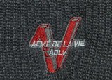 アクメドラビ(acme' de la vie) ADLV V SYMBOL LOGO BEANIE CHARCOAL