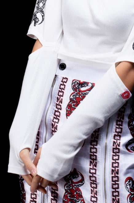 オージーオーディー(OZOD) snake crop top_white
