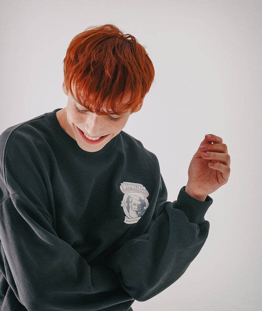ダブルユーブイプロジェクト(WV PROJECT) Baker Emblem Sweatshirt Black JJMT7409