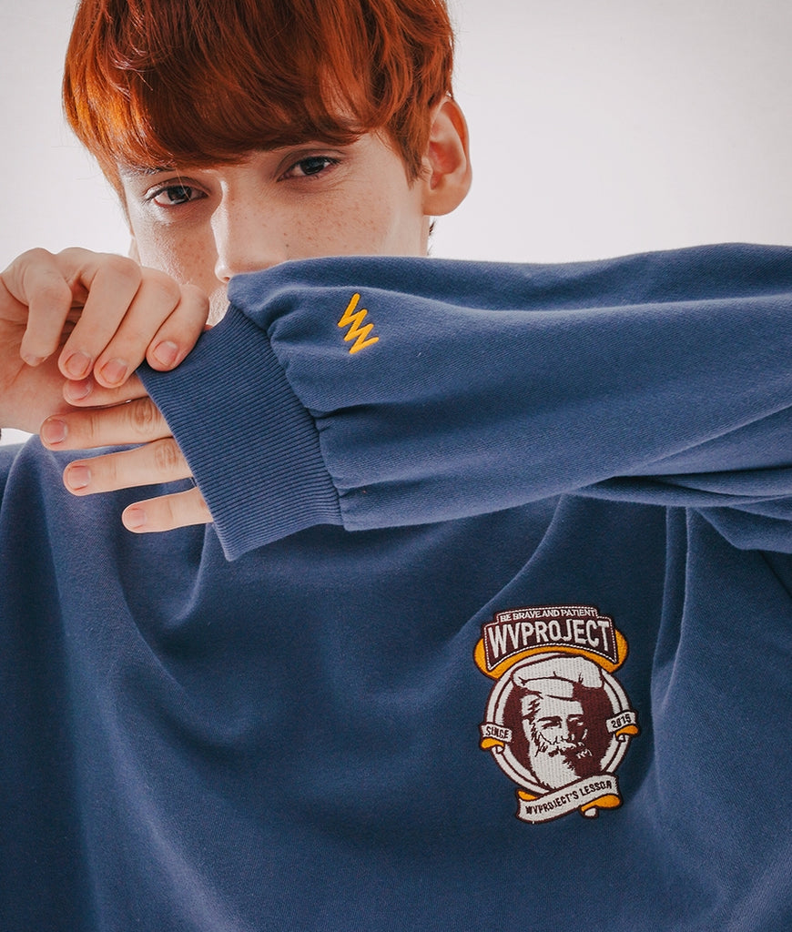 ダブルユーブイプロジェクト(WV PROJECT) Baker Emblem Sweatshirt Navy JJMT7409