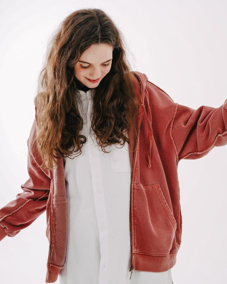 ダブルユーブイプロジェクト(WV PROJECT)  Dust Pigment Hood Zip-up Red Brown MJOT7437