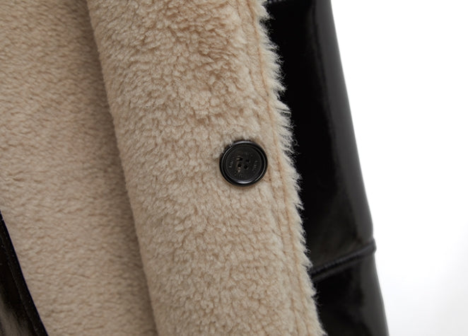MMIC(エムエムアイシー) ENAMEL MOUTON VEST BG