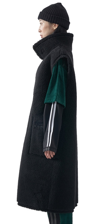 MMIC(エムエムアイシー) ENAMEL MOUTON VEST BK