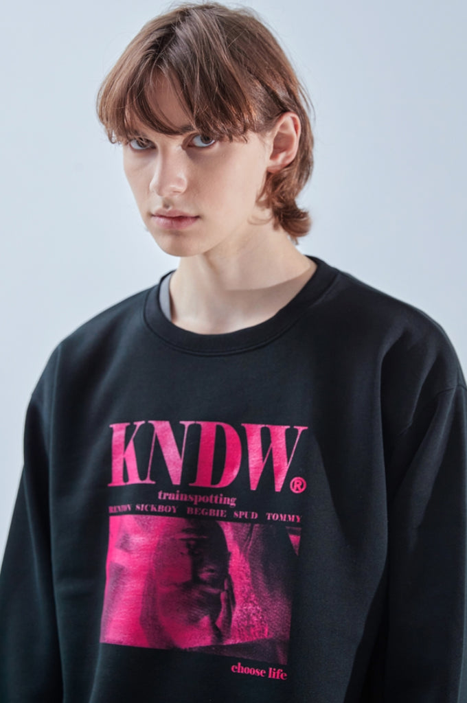 KND(ケイエンド) MARK RENTON GRAPHIC SWEAT SHIRT-K