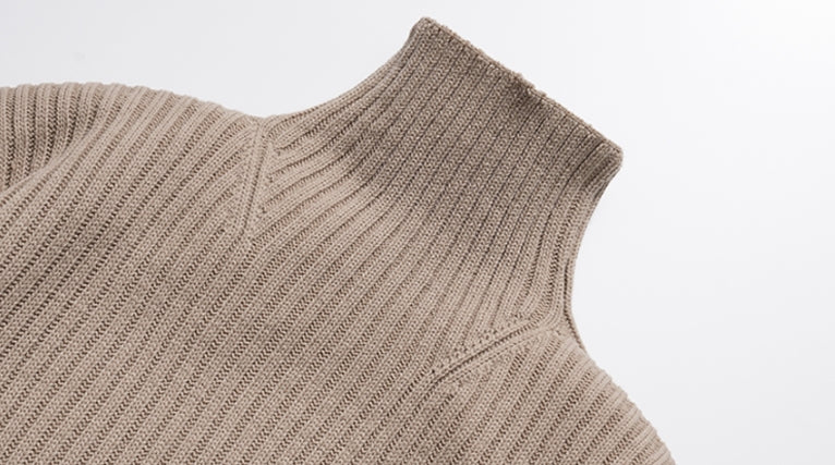 ダブルユーブイプロジェクト(WV PROJECT)  Peanut Butter Turtleneck Knit Beige CJKN7434