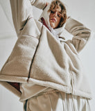 ORDINARY PEOPLE(オーディナリーピープル)  RED STITCH POINT IVORY REVERSIBLE FLEECE JACKET