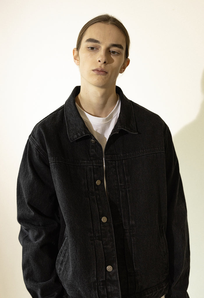 マスノウン(MASSNOUN)  PLEATS TRUCKER DENIM JACKET MFZJK002-BK