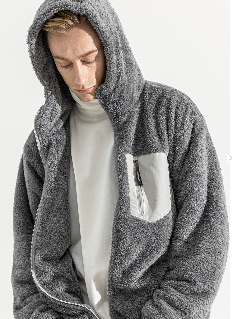 マスノウン(MASSNOUN)   TURTLE DOUBLE SOFT WOOL SHORT JUMPER MWZPD004-GY