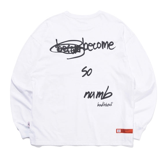 ベドインベド(BADINBAD)  SCRIBBLE LOGO POCKET LONG SLEEVE_WHITE
