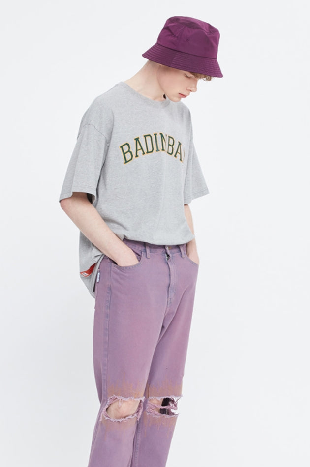 ベドインベド(BADINBAD) COLLEGE FONT LOGO TEE_GREY