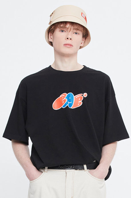 ベドインベド(BADINBAD) COLOR FAT LOGO TEE_BLACK