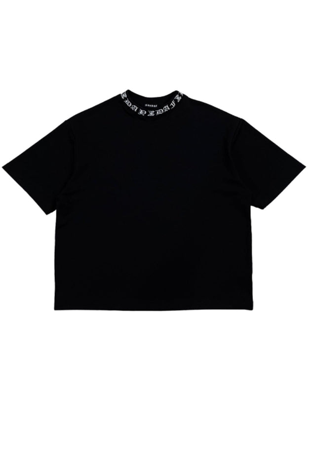 DAYDAF (デイダフ) NECK LOGO HALF T - BLACK