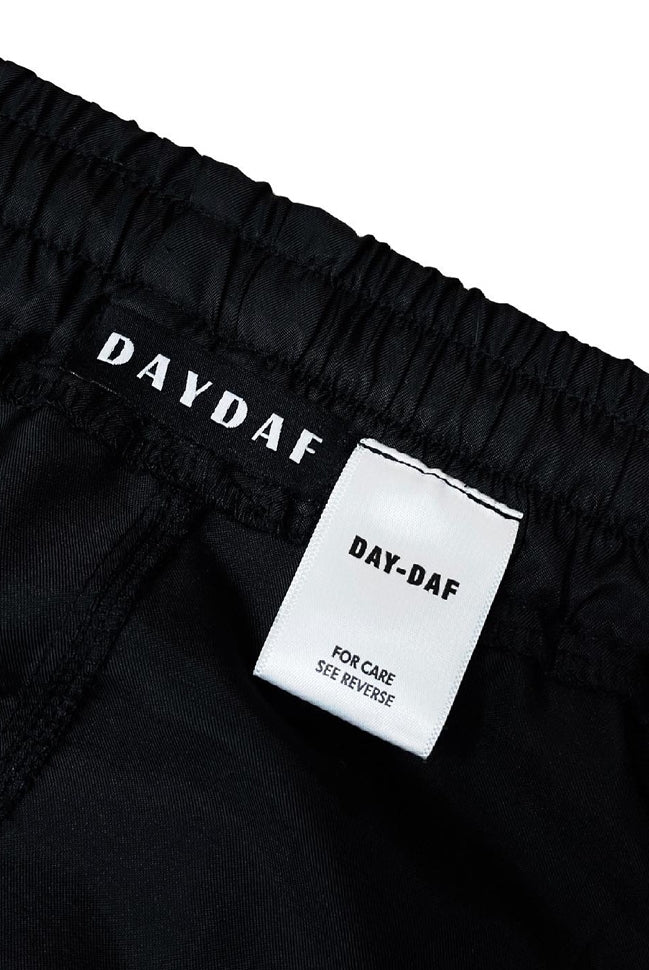 DAYDAF (デイダフ) POCKET 2/1 SHORT PANTS