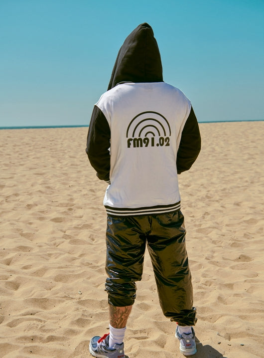 FM91.02 (エフエム91.02) BASEBALL ZIPUP ivory(black)