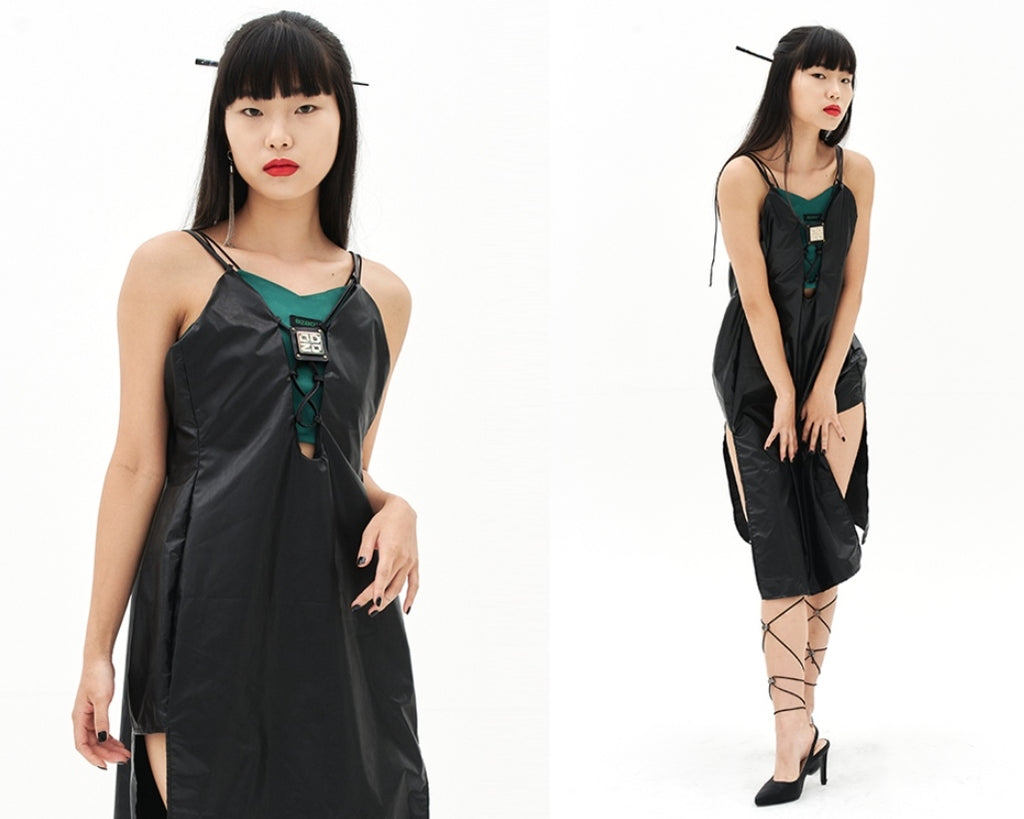 オージーオーディー(OZOD)  TWISTED LOGO DRESS_BLACK