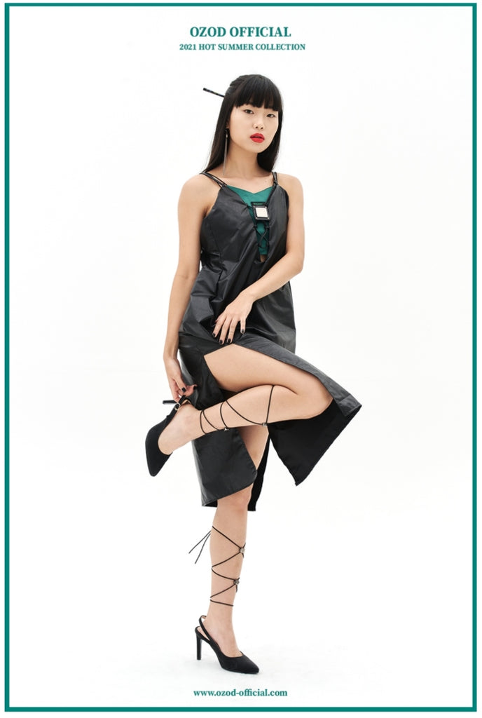 オージーオーディー(OZOD)  TWISTED LOGO DRESS_BLACK