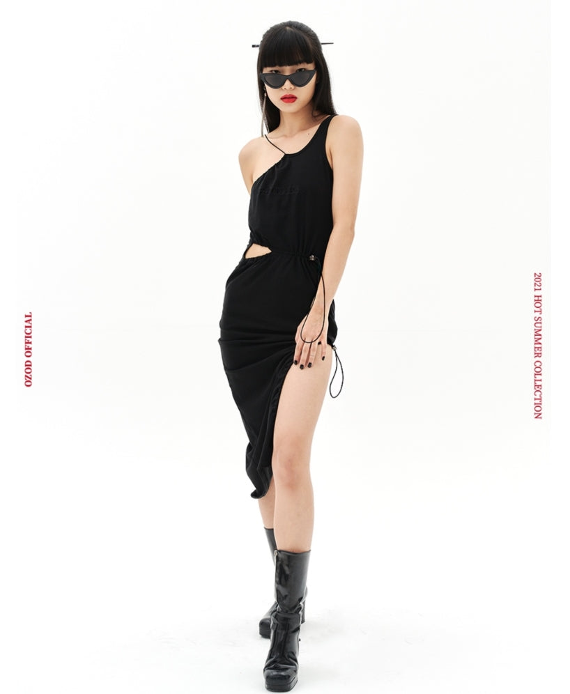 オージーオーディー(OZOD)  GATHER SLIT DRESS_BLACK