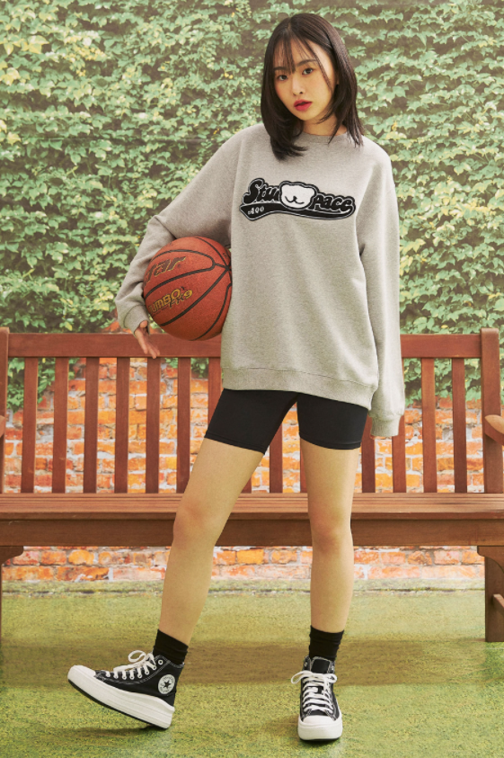 AQO_studiospace(アコスタジオスペース)    AQO VARSITY LOGO SWEATSHIRTS GRAY