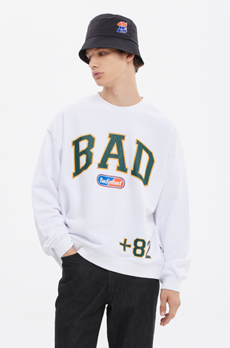 ベドインベド(BADINBAD) BAD LOGO SWEAT SHIRT_WHITE