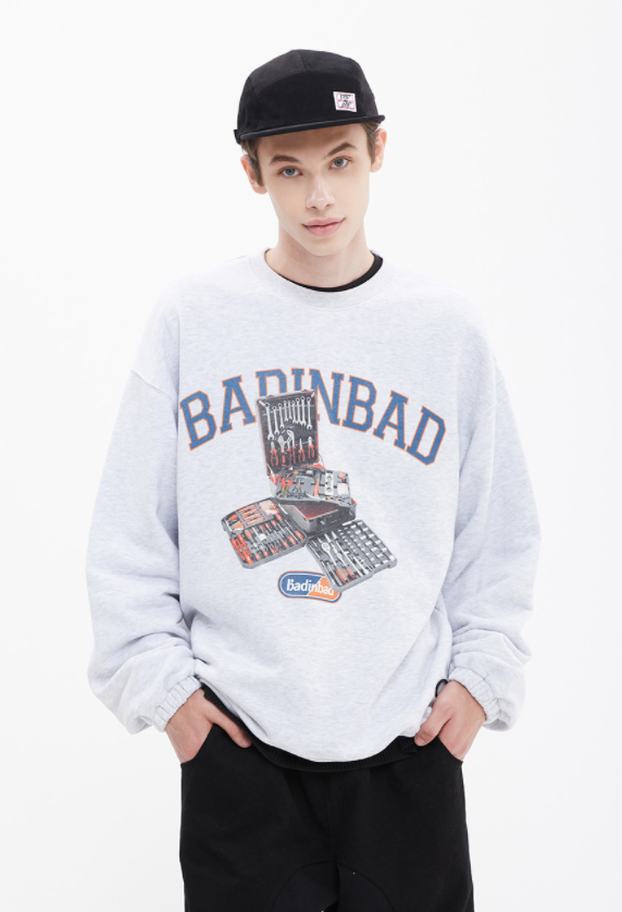 ベドインベド(BADINBAD) BAD TOOL SWEAT SHIRT_LIGHT GREY