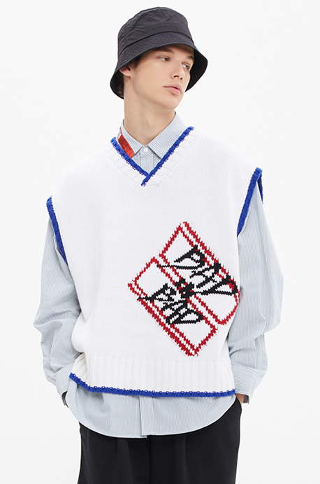 ベドインベド(BADINBAD) BIG NAME TAG LOGO VEST_WHITE