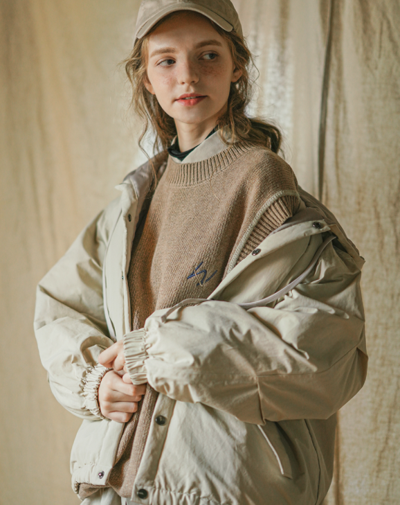 ダブルユーブイプロジェクト(WV PROJECT) Woven Hooded Coach Jacket Beige JIOT7540