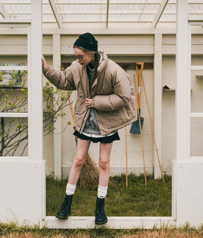 ダブルユーブイプロジェクト(WV PROJECT) Monster duck down parka Gray Beige JJOT7521