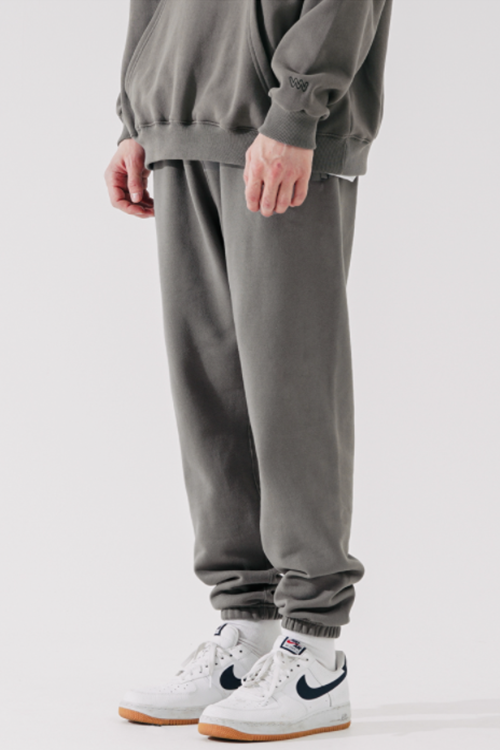 ダブルユーブイプロジェクト(WV PROJECT) Wayne Sweatpants Dark Gray KMLP7552