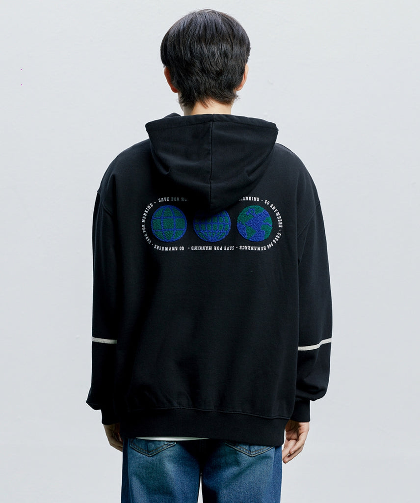QUIETIST (クワイエティスト)  Save For Human-race Sweat-Hood (black)