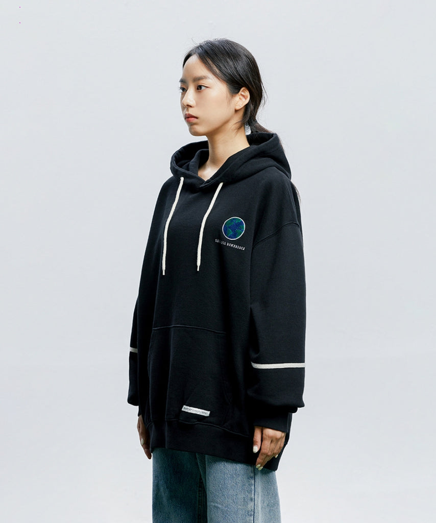 QUIETIST (クワイエティスト)  Save For Human-race Sweat-Hood (black)
