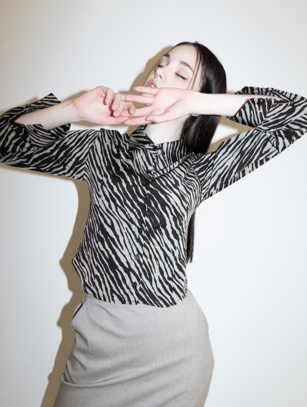 BABLETWO  (ビーエーブルトゥー)        Zebra Silky Shirts (KHAKI)