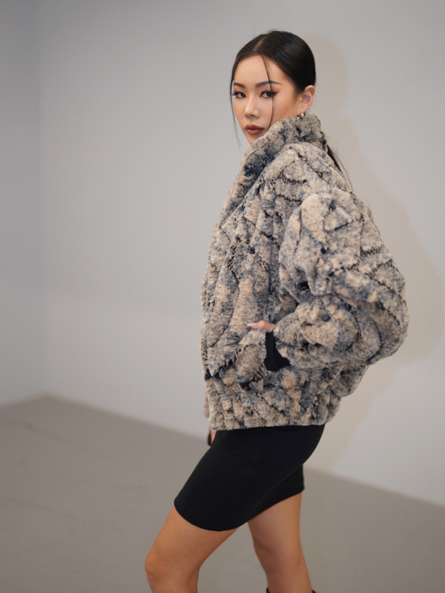 BABLETWO  (ビーエーブルトゥー)      x Kyla Eco Fur Zipup Jacket (BEIGE)