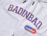 ベドインベド(BADINBAD) COLLEGE FONT HEAVY WEIGHT PANTS_LIGHT GREY