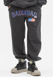ベドインベド(BADINBAD) COLLEGE FONT HEAVY WEIGHT PANTS_CHARCOAL