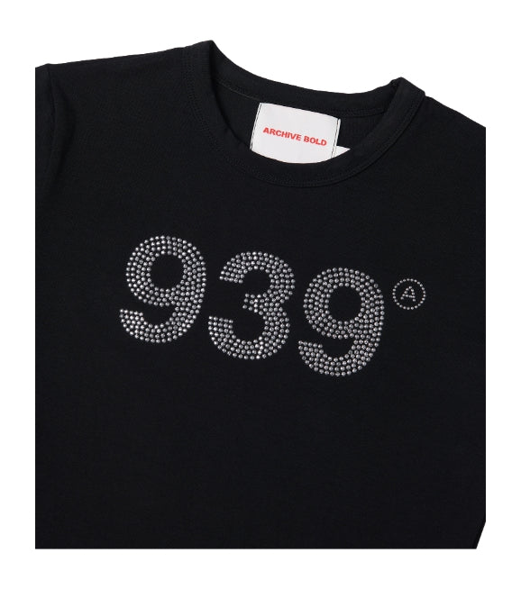 ARCHIVE BOLD (アーカイブボールド) 939 LOGO CROP TOP (BLACK/HOTFIX)