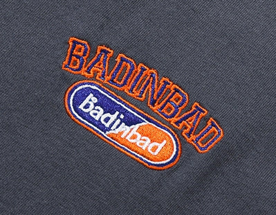 ベドインベド(BADINBAD) LAYER LOGO TEE_CHARCOAL