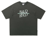 ベドインベド(BADINBAD) NEO LOGO TEE_CHARCOAL