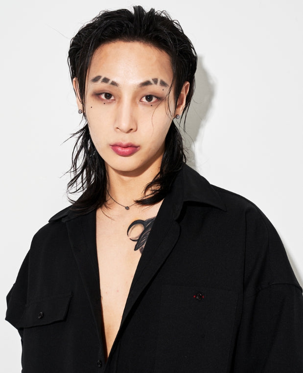 BLACKPURPLE (ブラックパープル) Snow Crystal One Point Earrings - Black Silver