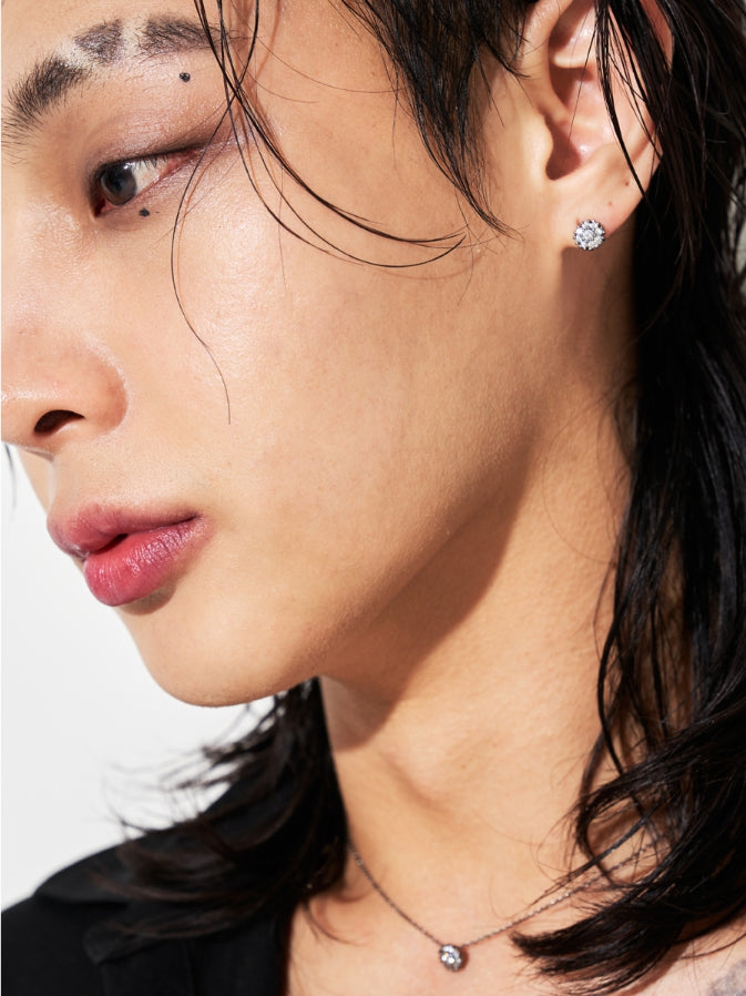 BLACKPURPLE (ブラックパープル) Snow Crystal One Point Earrings - Black Silver