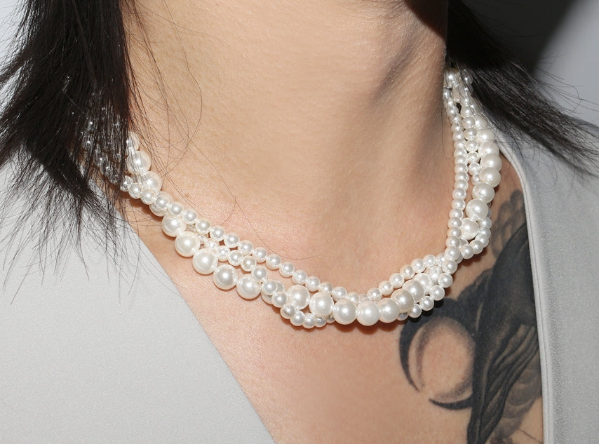 BLACKPURPLE (ブラックパープル) Glamorous Three-Line Pearl Necklace