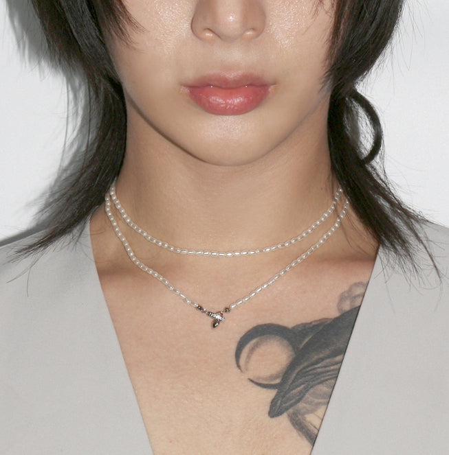 BLACKPURPLE (ブラックパープル) Rice pearl drop necklace