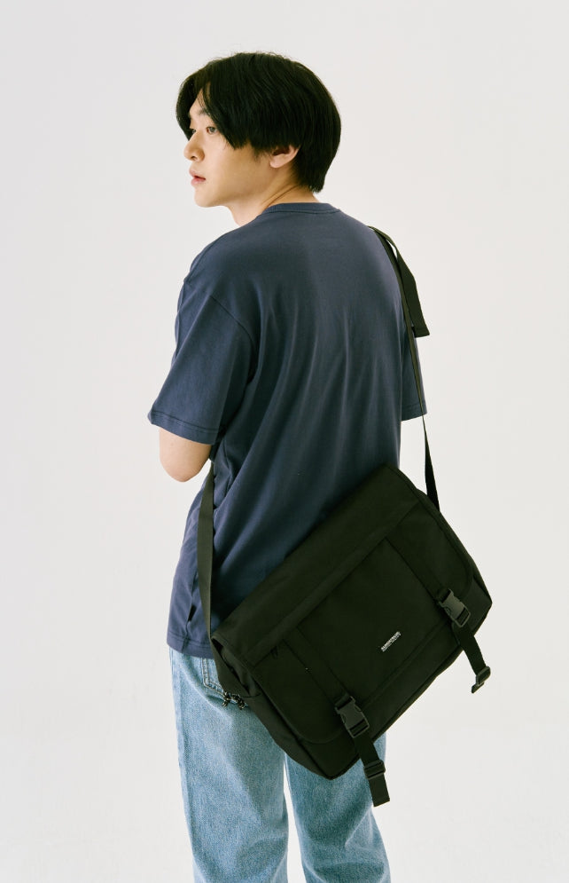 オルモストブルー(Almost Blue) ORDINARY MESSENGER BAG