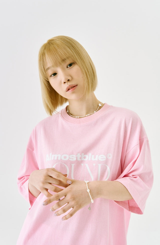 オルモストブルー(Almost Blue) ALMOSTBLUE SOUND LOGO T-SHIRT - LIGHT PINK