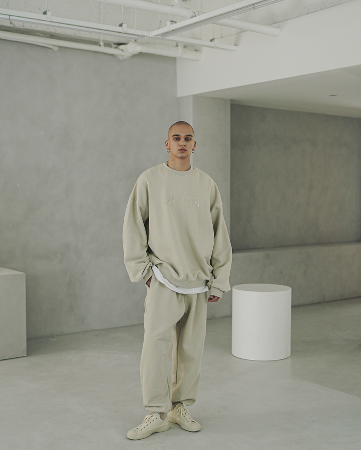 EZKATON (エズカートン) Satin Logo Sweatshirt Gray Beige JJMT6612